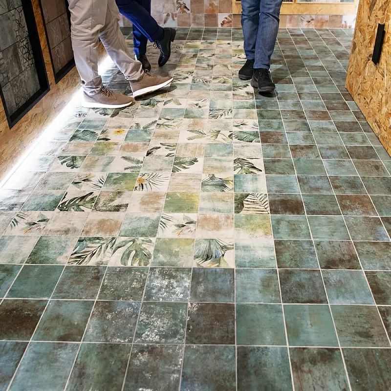 Керамогранит 220973 Tropic Emerald (mix 26 models) 32x36.8