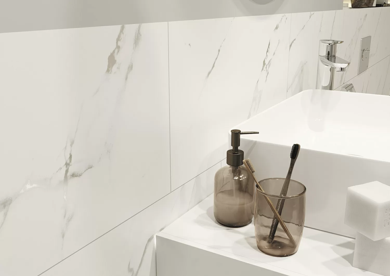 Керамогранит 16316 (15886) Lorenzo белый 29,7x59,8