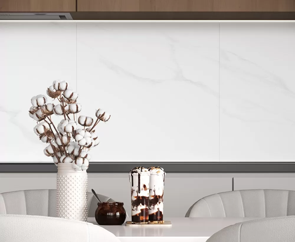 Carrara Excellent Silver